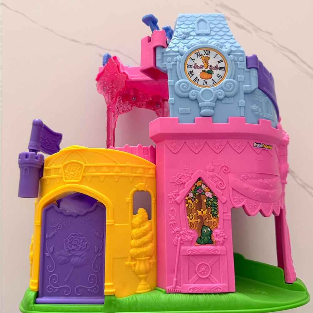 Fisher Price Little People Disney Princess Light and Twist Tower